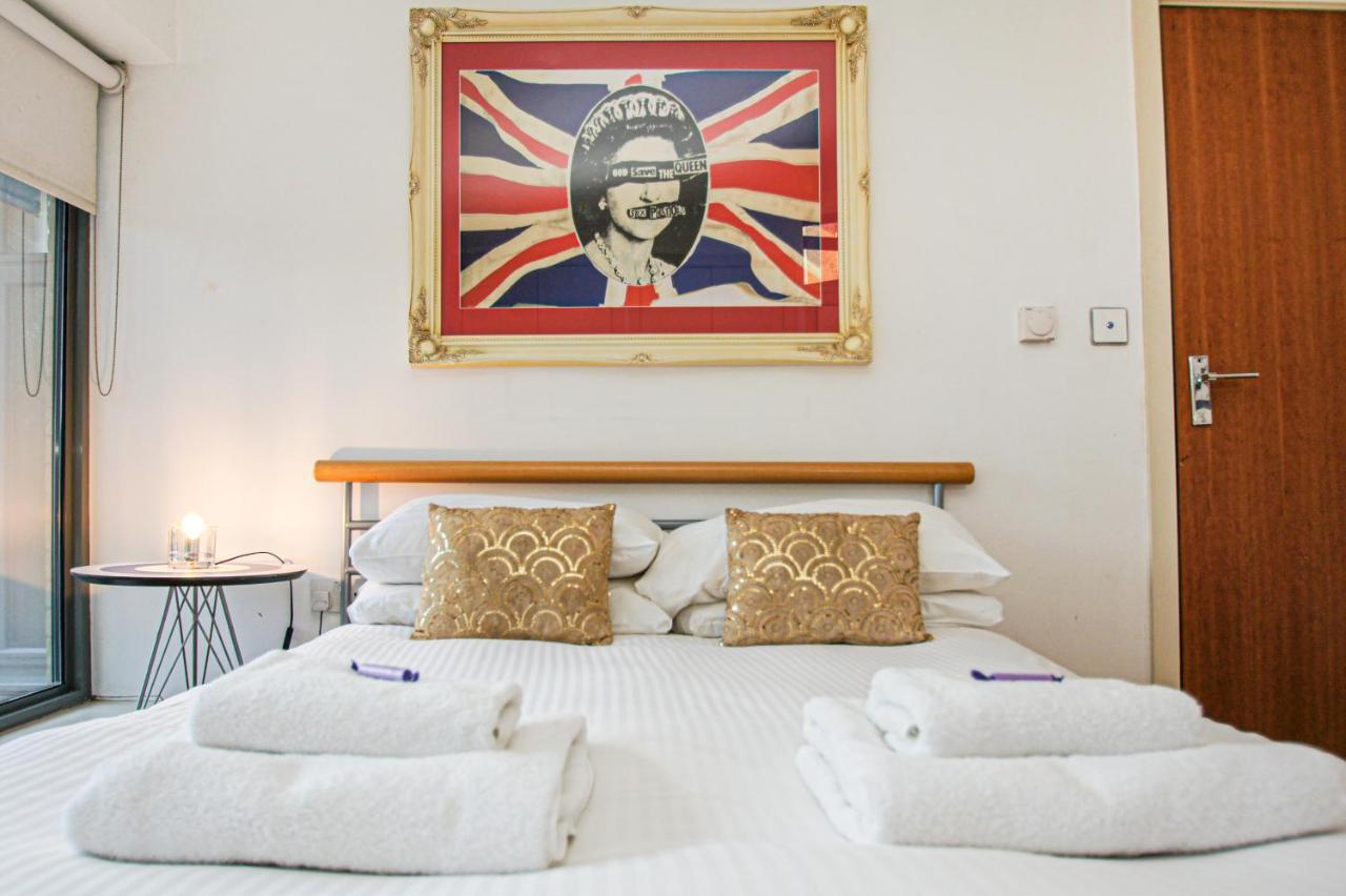 The Edge - Parking - By Brighton Holiday Lets Bagian luar foto